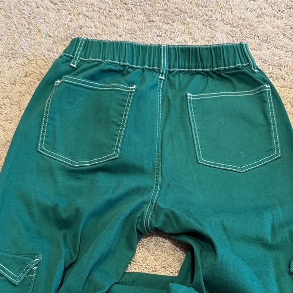 Forever 21 Women's Green Straight Leg Pants - Picture 5 of 5